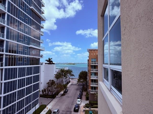 Primary Photo - 2001 Biscayne Blvd
