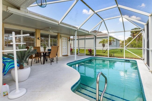 Building Photo - 2220 Broad Ranch Dr