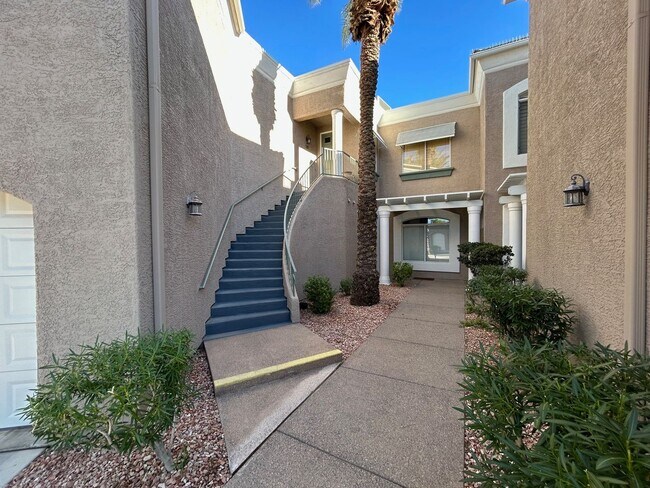 Building Photo - UPPER-LEVEL CONDO WITH BALCONY IN SUMMERLIN