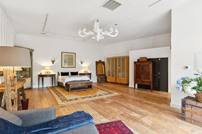 Building Photo - 307 Bodega Ave