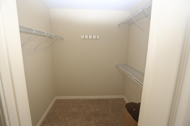 Building Photo - 594 Hunters Ridge Rd