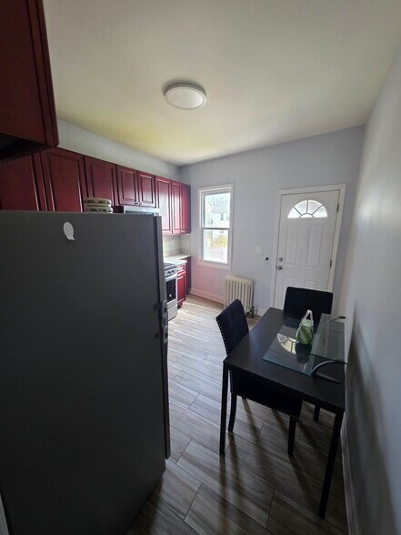 Building Photo - 1112 Walnut St