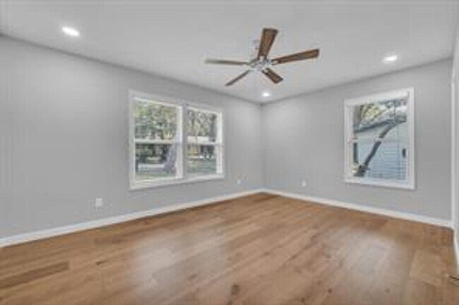 Building Photo - 4600 Cedar Mountain Dr