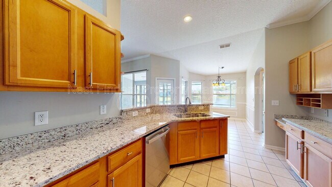 Building Photo - 5731 Rainbow Lake Dr N