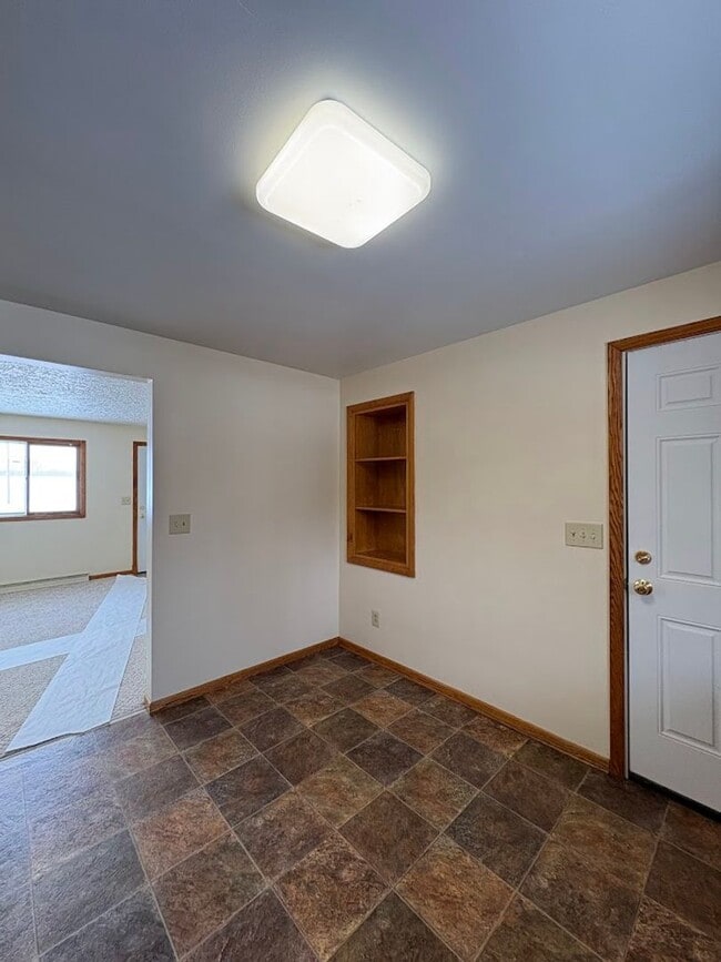 Building Photo - 5032 S Main St