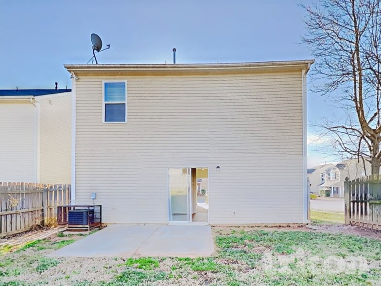 Building Photo - 4628 Meadowfield Rd