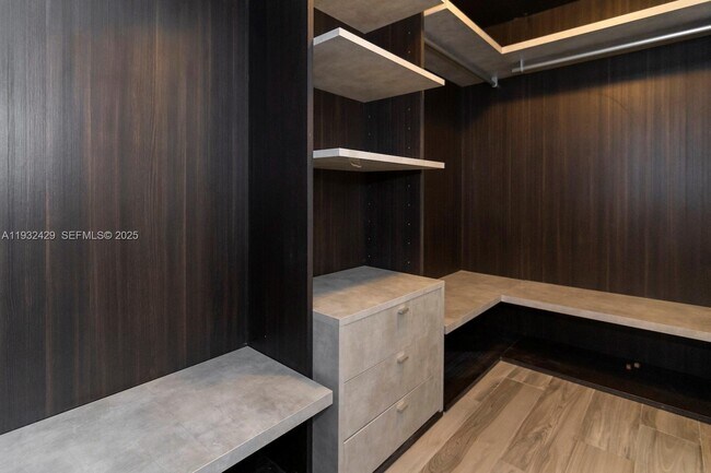 Building Photo - 801 S Miami Ave