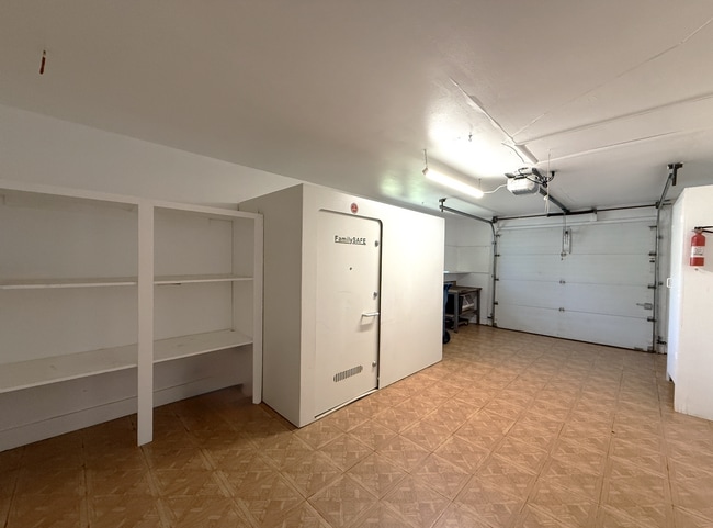 Building Photo - Timeless Comfort in Midwest City – 3BR Hom...