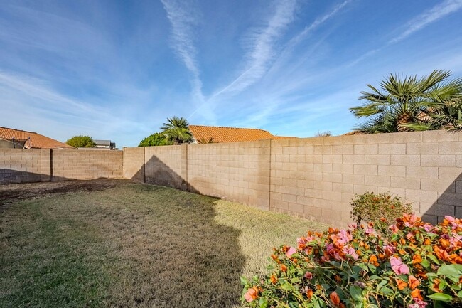 Building Photo - Beautifully Updated 4-Bedroom Home with Easy Access to Loop 101!
