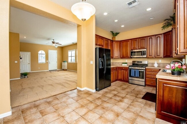 Building Photo - 1600 Hickam Cir