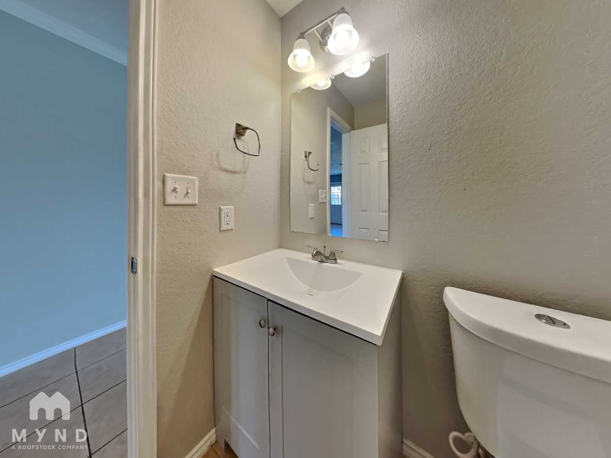 Building Photo - 11331 Fine Design