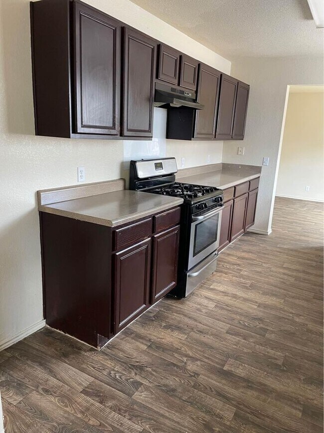 Building Photo - 20805 Trotters Ln