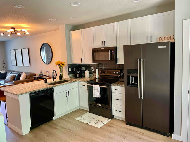 Building Photo - 8114 Summer Gate Ct