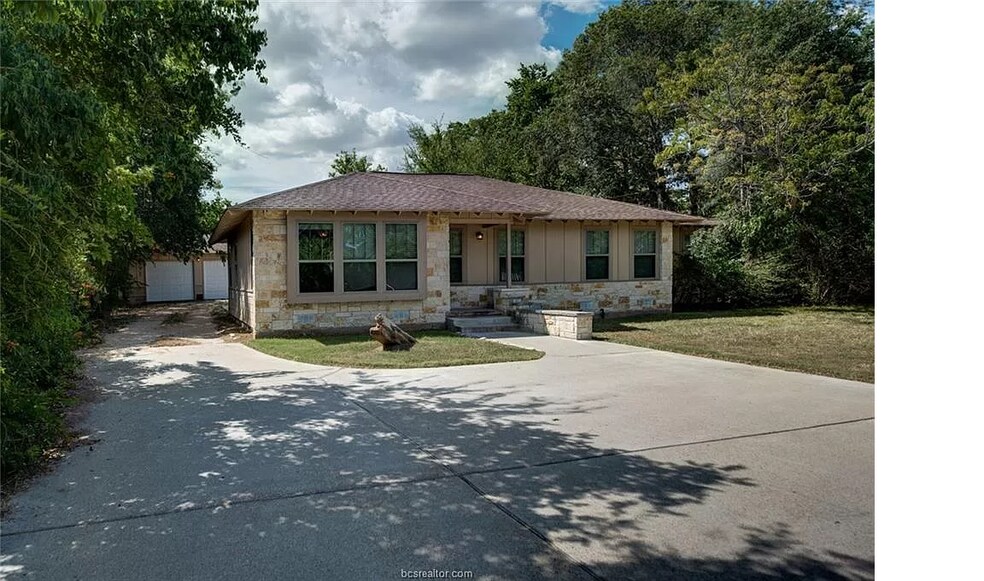 Building Photo - 515 Kyle Ave