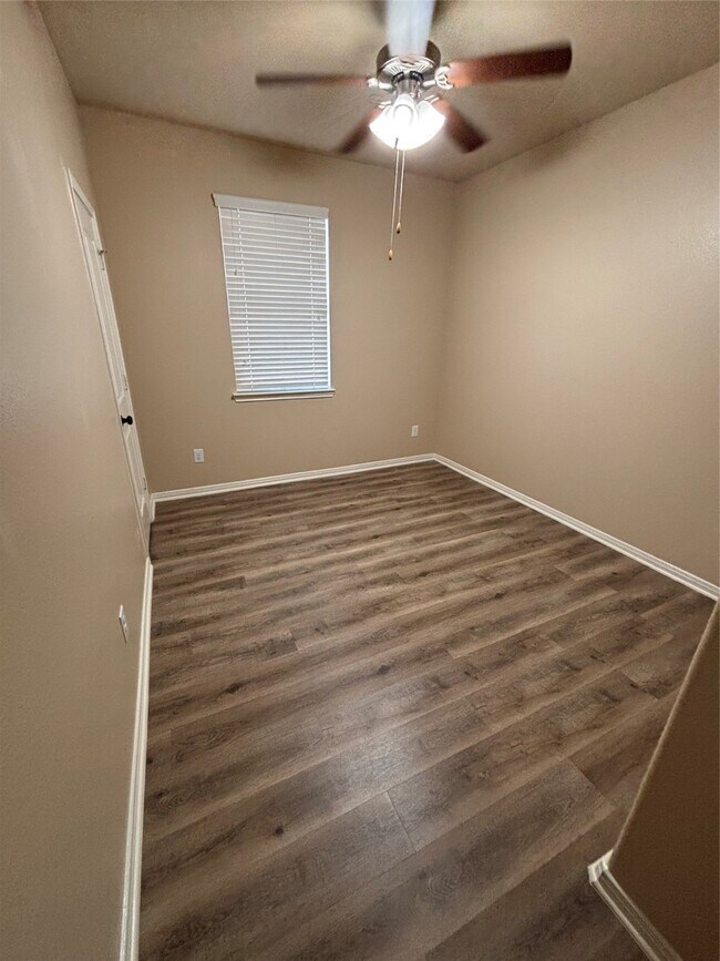 Building Photo - 11702 Eagle Ridge Dr