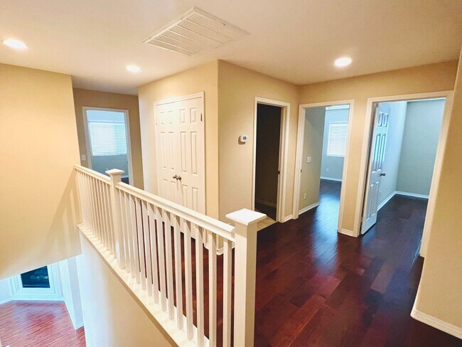 Building Photo - Beautiful 4 Bedroom home