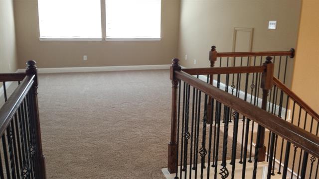 Building Photo - 2449 Kingsgate Dr