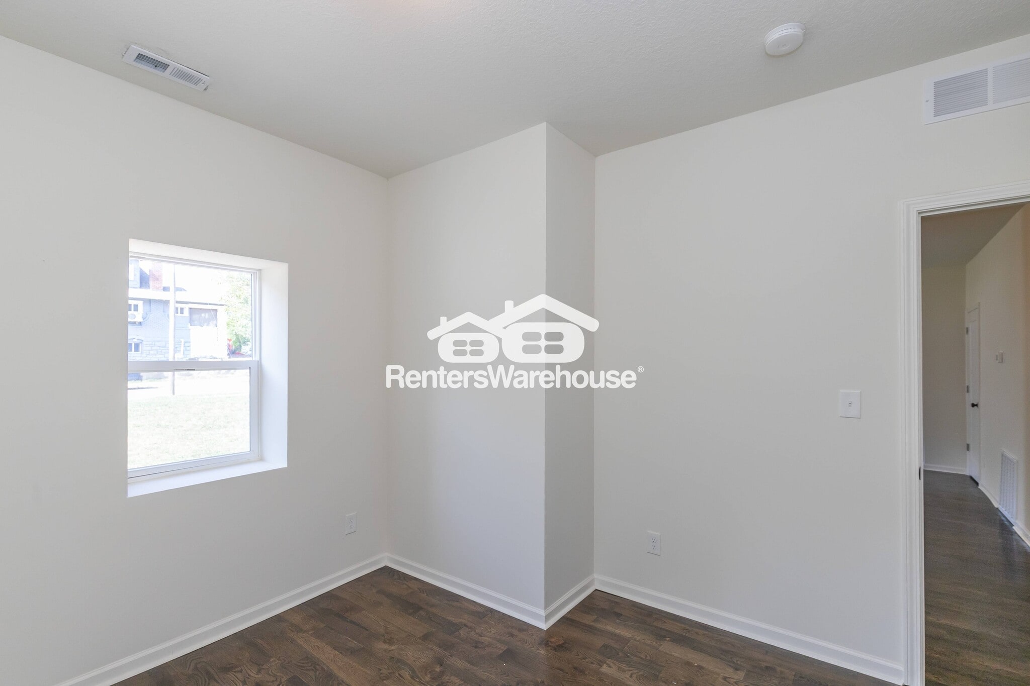 Building Photo - 2305 E 37th St