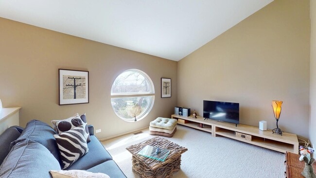 Building Photo - 8305 High Point Cir
