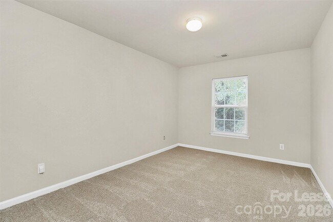 Building Photo - 10741 Mountain Springs Dr