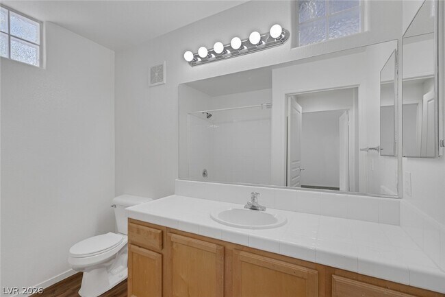 Building Photo - 912 Duckhorn Ct