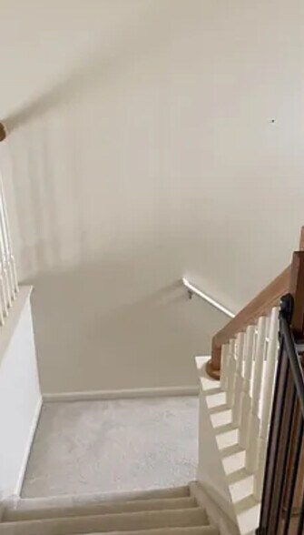 Building Photo - 23950 Noble Dr