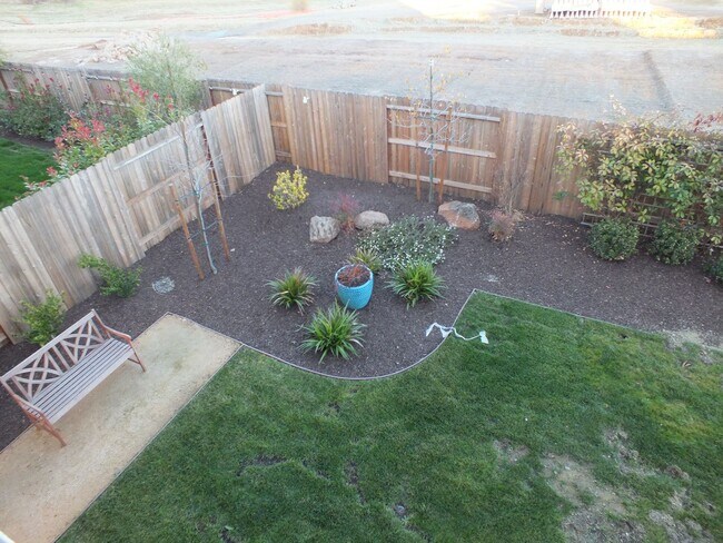 Building Photo - Folsom Russell Ranch 4/3 new home