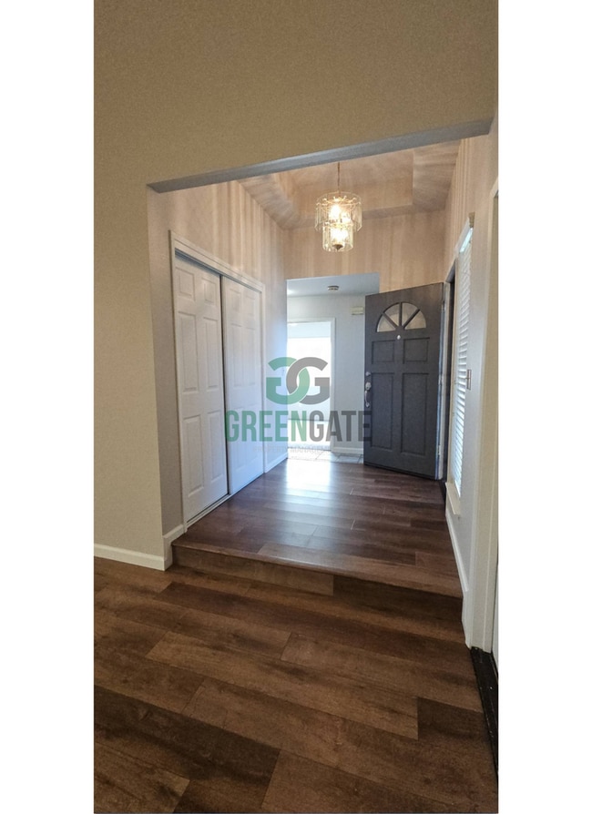 Building Photo - Now Available! Spacious 3 Bedroom, 2 Bathroom Home.