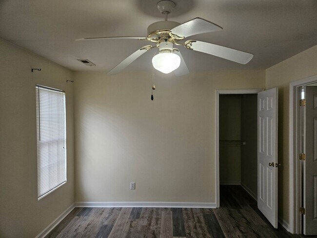 Building Photo - 1474 Bromwich Dr