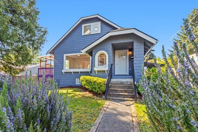 Primary Photo - 4bd/2.75ba Seattle Home
