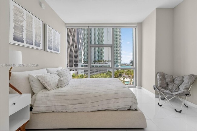 Building Photo - 851 NE 1st Ave