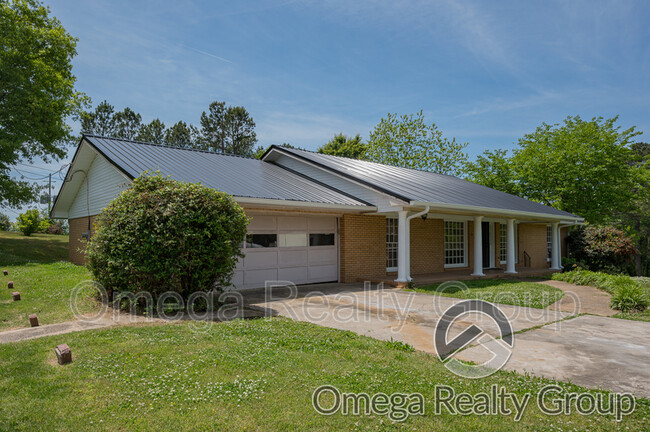 Building Photo - 1016 Beaumont Rd