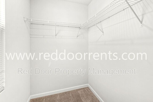 Building Photo - 8511 Fownes Ln