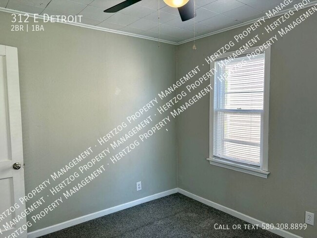 Building Photo - 312 E Detroit-
