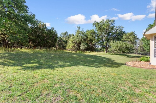 Building Photo - 118 Larkspur Ln
