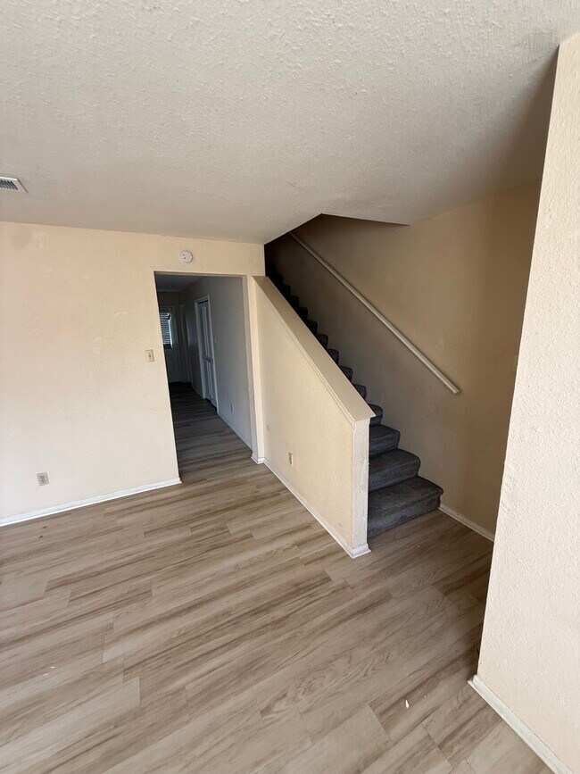 Building Photo - 534-536 Seagoville