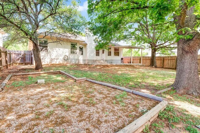 Building Photo - 1415 Quicksilver Cir