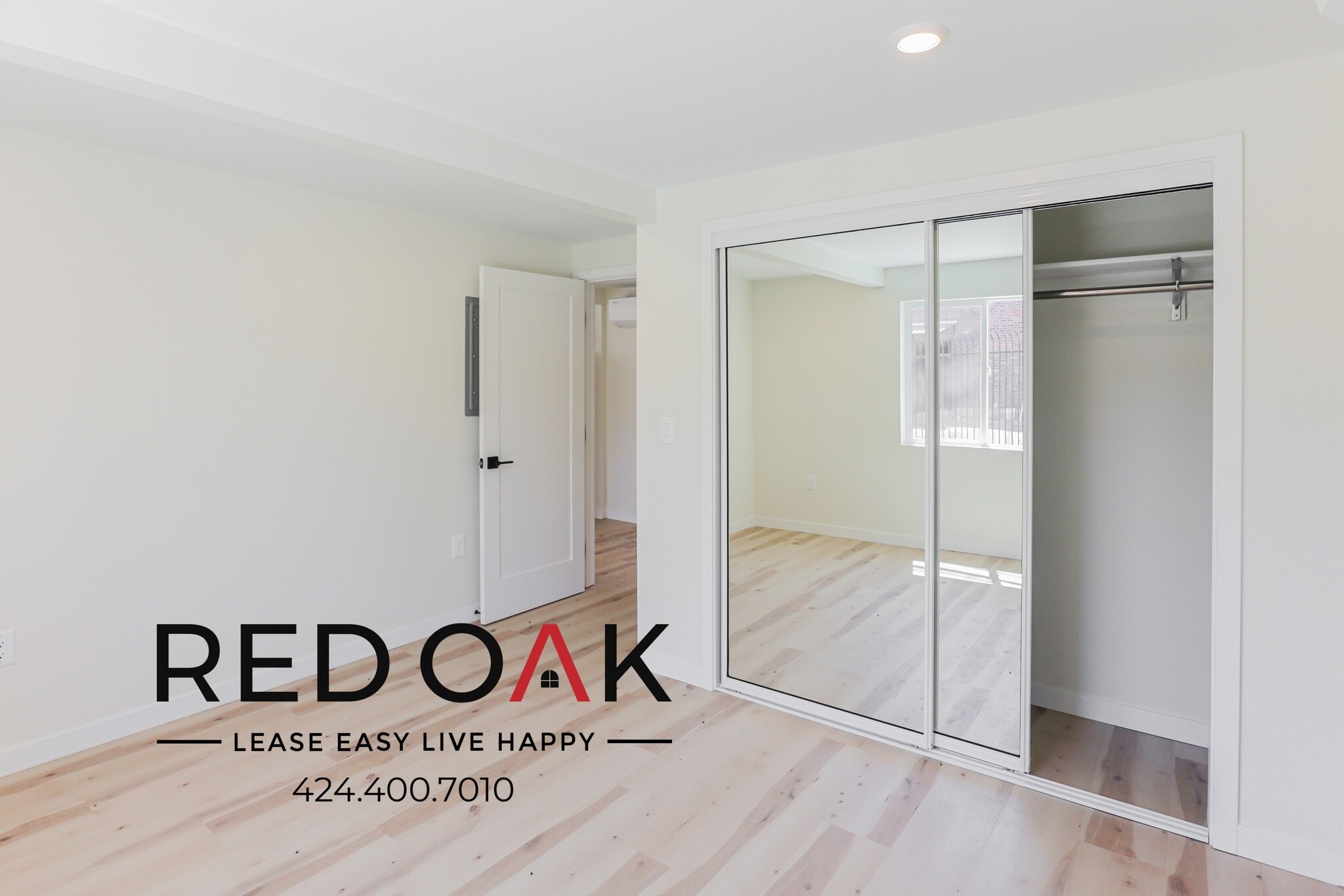 Building Photo - 1861 S Sycamore Ave