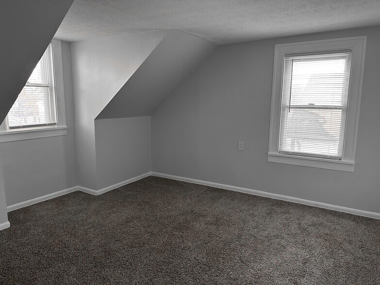 Building Photo - 222 W Union St