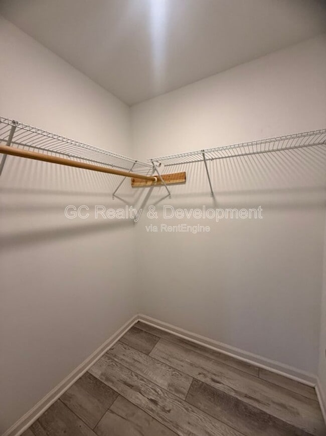 Building Photo - 284 W Windsor Terrace