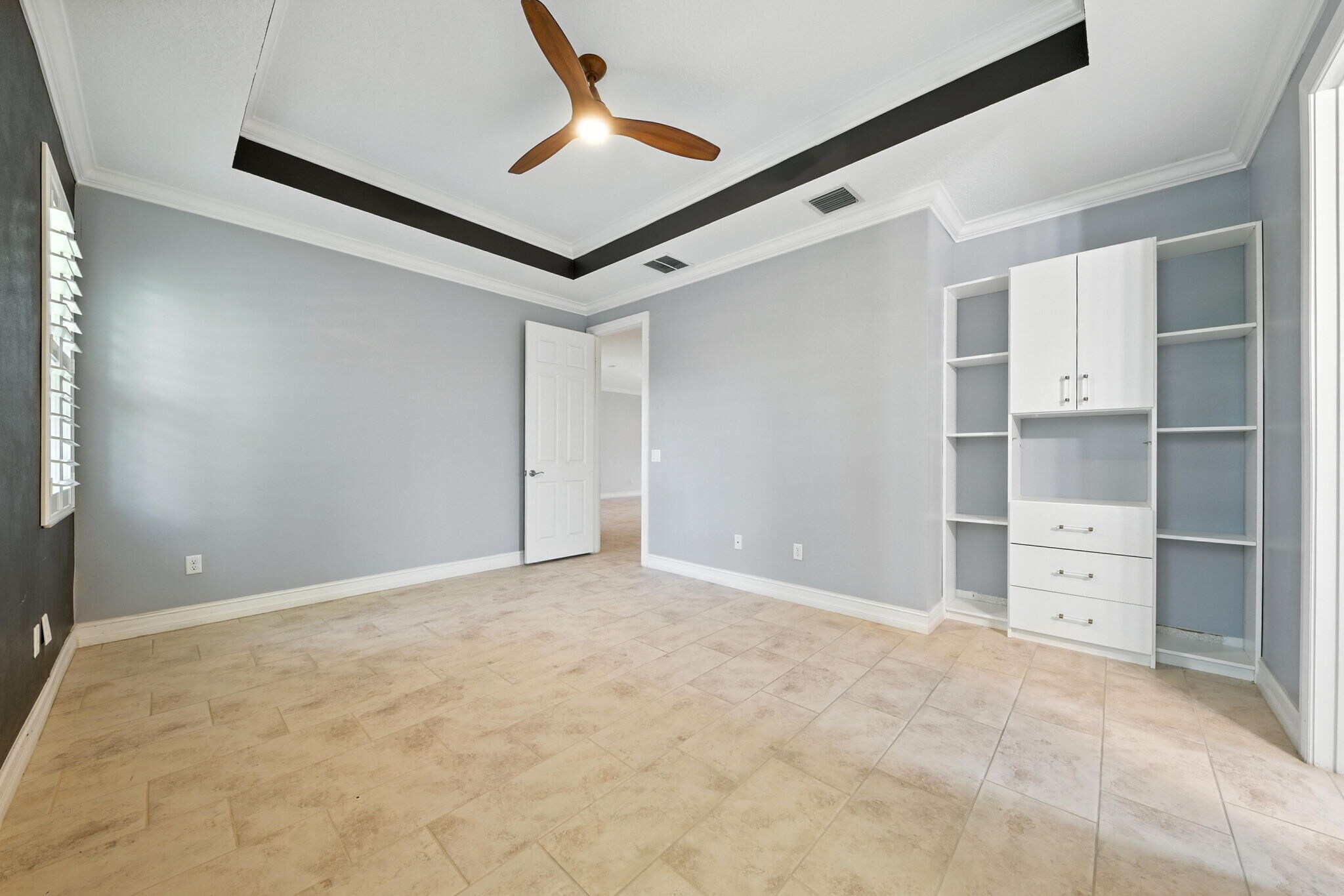 Building Photo - 6060 NW Cullen Way