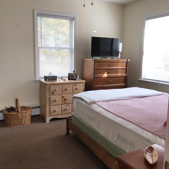 Building Photo - 46 Jean St