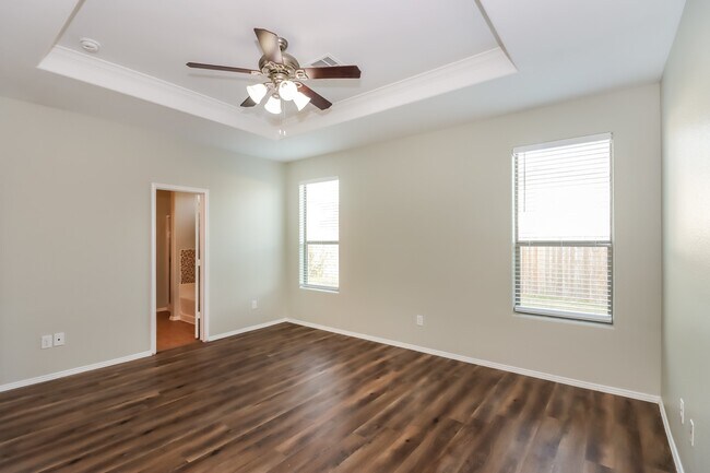 Building Photo - 20114 Brookwood Holw