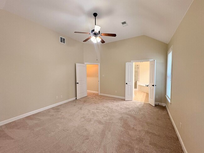 Building Photo - 1457 Lagrange Crest Rd