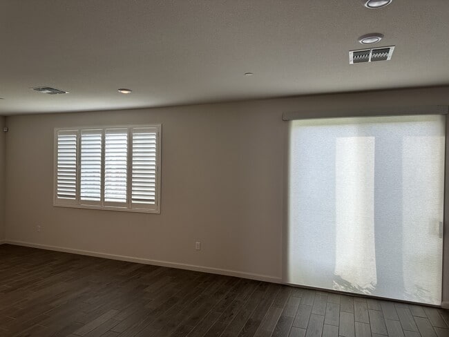 Building Photo - 7042 Mauna Loa Wy