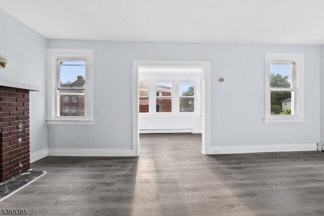 Building Photo - 27 Berkeley Pl