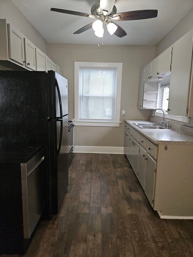 Building Photo - 1527 Niles Ave