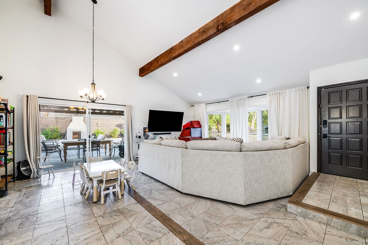 Building Photo - 28403 Waring Pl