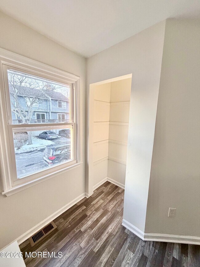 Building Photo - 1511 Railroad Ave