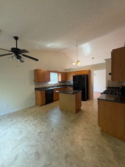 Building Photo - 95 Saddlebrook Ct